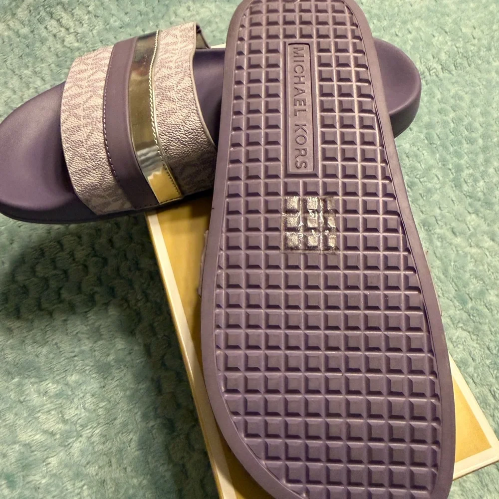 Michael Kors Purple Logo-Print Slide Sandals with Metallic Accent - Picture 3 of 4